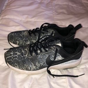 ❌DONATED❌Nike Air Max Siren